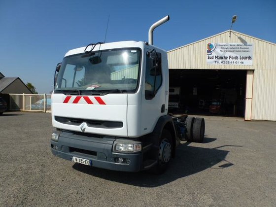Renault Premium in Saint-Germain-en-Coglès, France