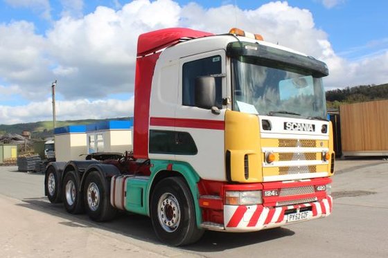 2002 Scania 124 420 in