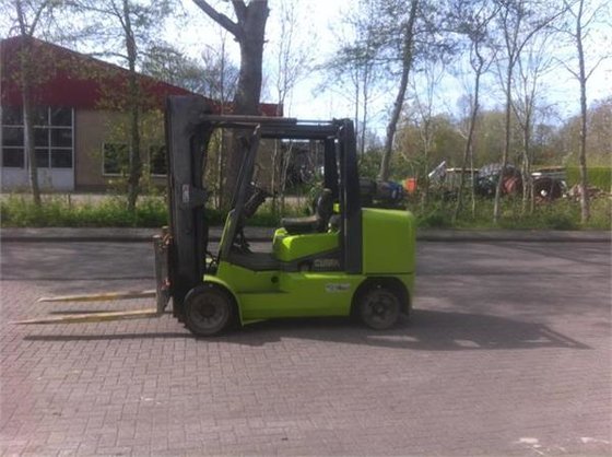 1998 Clark CGC70 TSU4400mm in