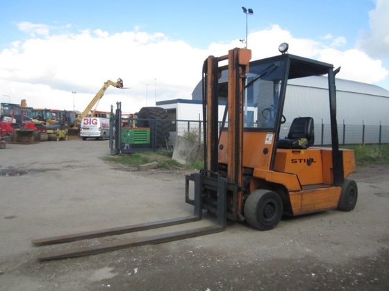 1989 Model R 70-25 in