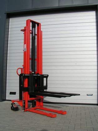 Intralift MS 1033 in Zutphen,
