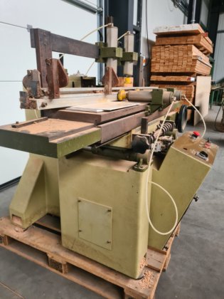 Machine à ciseler, OMB -