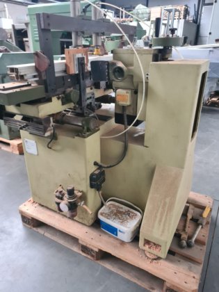 Machine à ciseler, OMB -