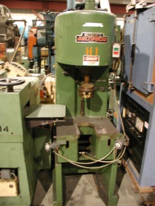 8 Ton, DENISON MULTIPRE, 18"Str,