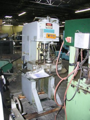 8 Ton, DENNISON, 1977, WITH
