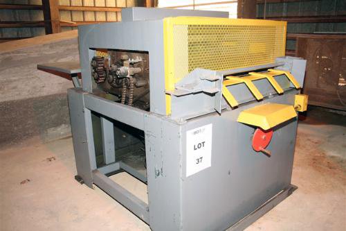 36" x AMERICAN POWERED STRAIGHTENER