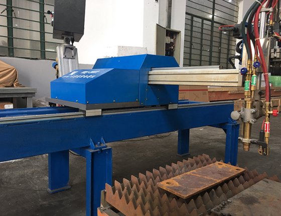 HNC-2100X 便携式小型数控等离子切割机2.1米宽导轨