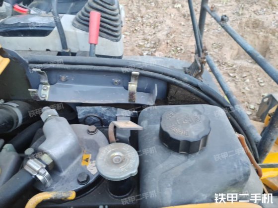 2015 KOMATSU PC30MR-3