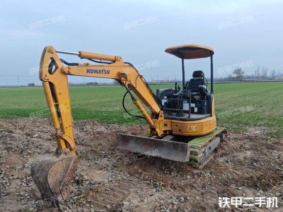 2015 KOMATSU PC30MR-3
