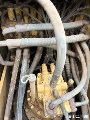 2013 凯特彼勒 320D