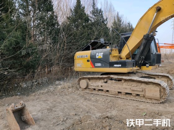 2015年 卡特彼勒 320D2