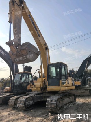 2020年コマツPC200-8M0