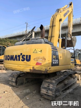 2020年コマツPC200-8M0