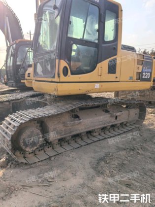 2020年コマツPC200-8M0