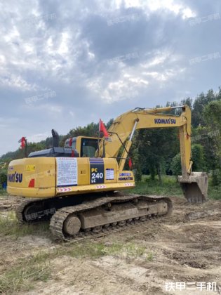 2019 年 Komatsu PC240LC-8M0