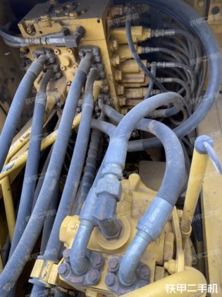 2019 年 Komatsu PC240LC-8M0