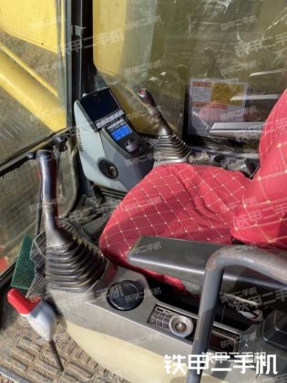 2019 年 Komatsu PC240LC-8M0