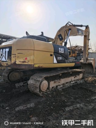 2017 CATERPILLAR 323D2L