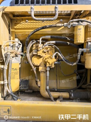 2018 年 CAT 326D2 L