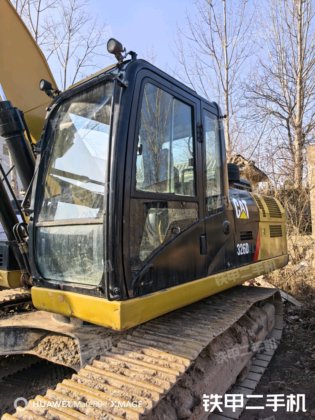 2018 年 CAT 326D2 L