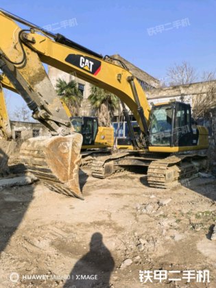 2017年 キャタピラー 330D2L