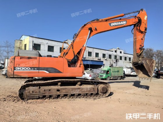 2015 DOOSAN DH300LC-7