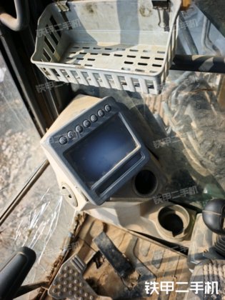 2014年ジョンディア E210LC