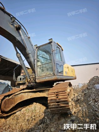 2014 年 John Deere E210LC