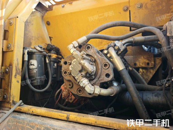 2014 年 John Deere E210LC