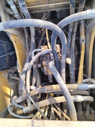 2012年キャタピラー 323DL