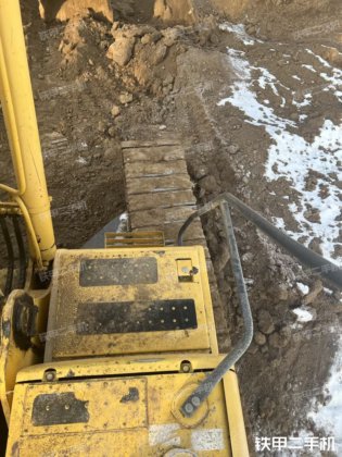 2016コマツPC240LC-8M0