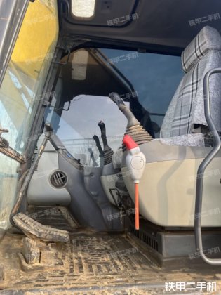 2016コマツPC240LC-8M0