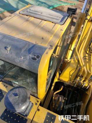 2016コマツPC240LC-8M0