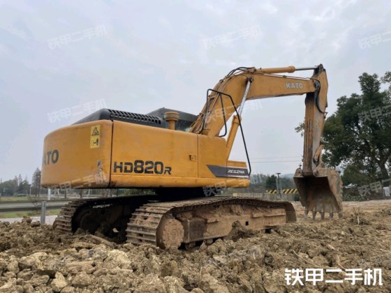 2012 KATO HD820R