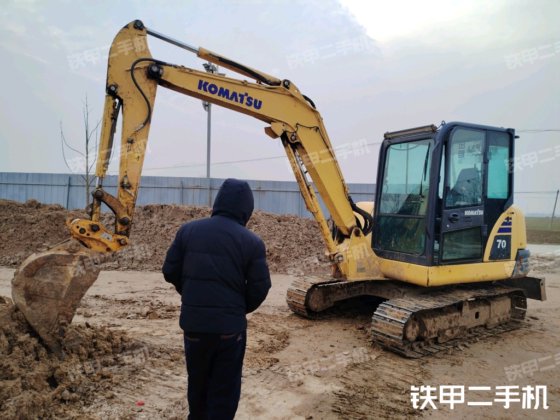 2019 KOMATSU PC56-7