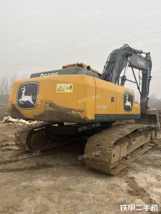 2019 年 John Deere E240SC