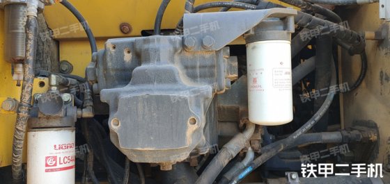 2016コマツPC240LC-8M0