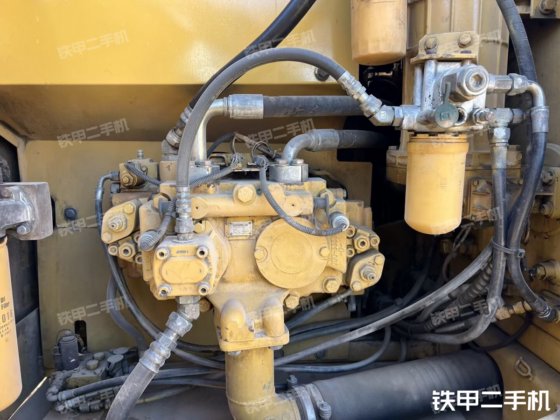 2016年キャタピラー 320D2