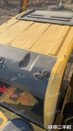 2016年コマツPC220-8M0