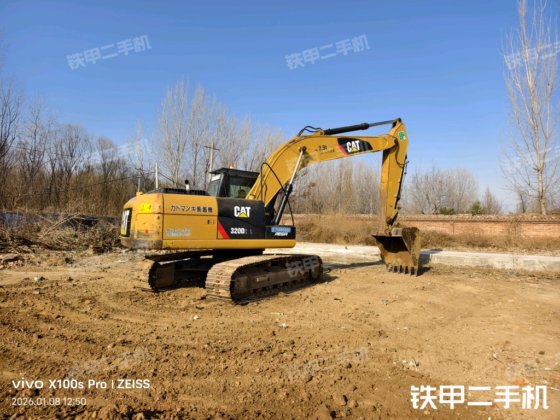 2016年キャタピラー 320D2