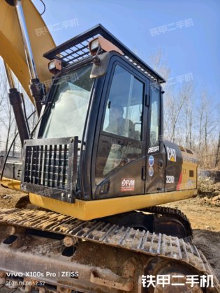 2016年 CAT儿 320D2