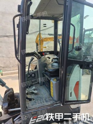 2019年ボブキャット E20