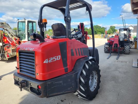 2018 Schäffer 4250