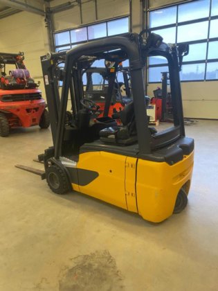 2015 Linde E 18 L-02