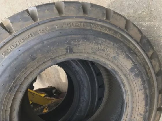 DIV. 2 x GALAXY HULK