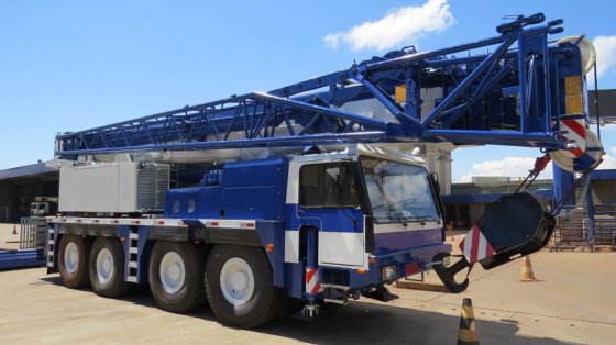 2002 Liebherr LTM 1090-2