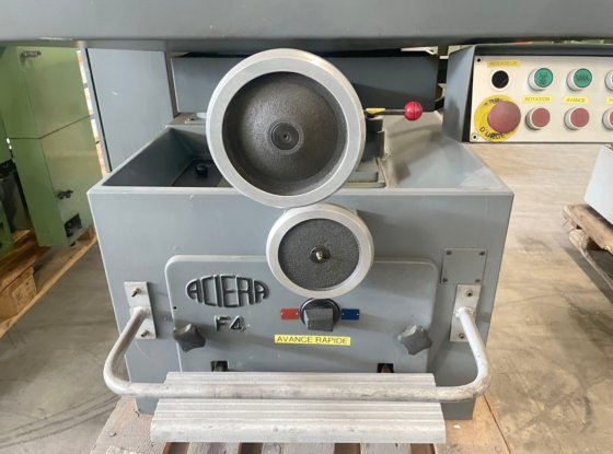 ACIERA F 4