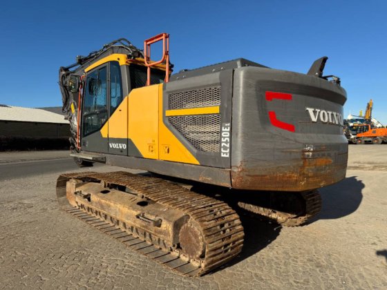 2016 沃尔沃 Ec-250 电动版