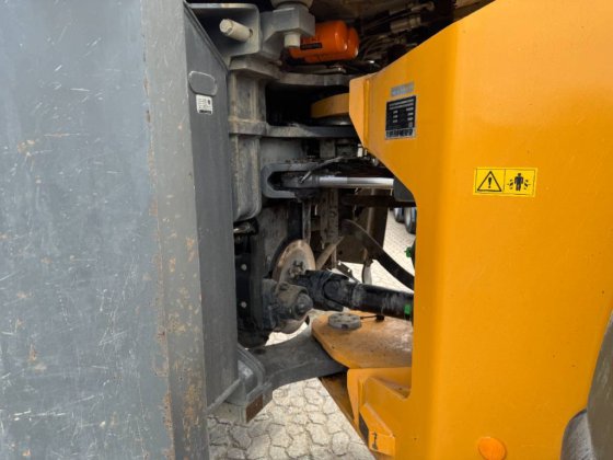 2020 利勃海尔-L586