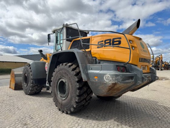 2020 Liebherr-L586